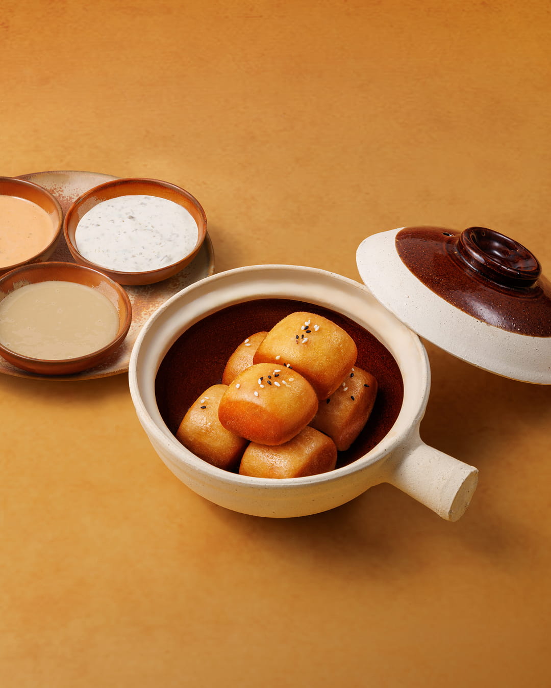 1516-night-menu-golden-pillow